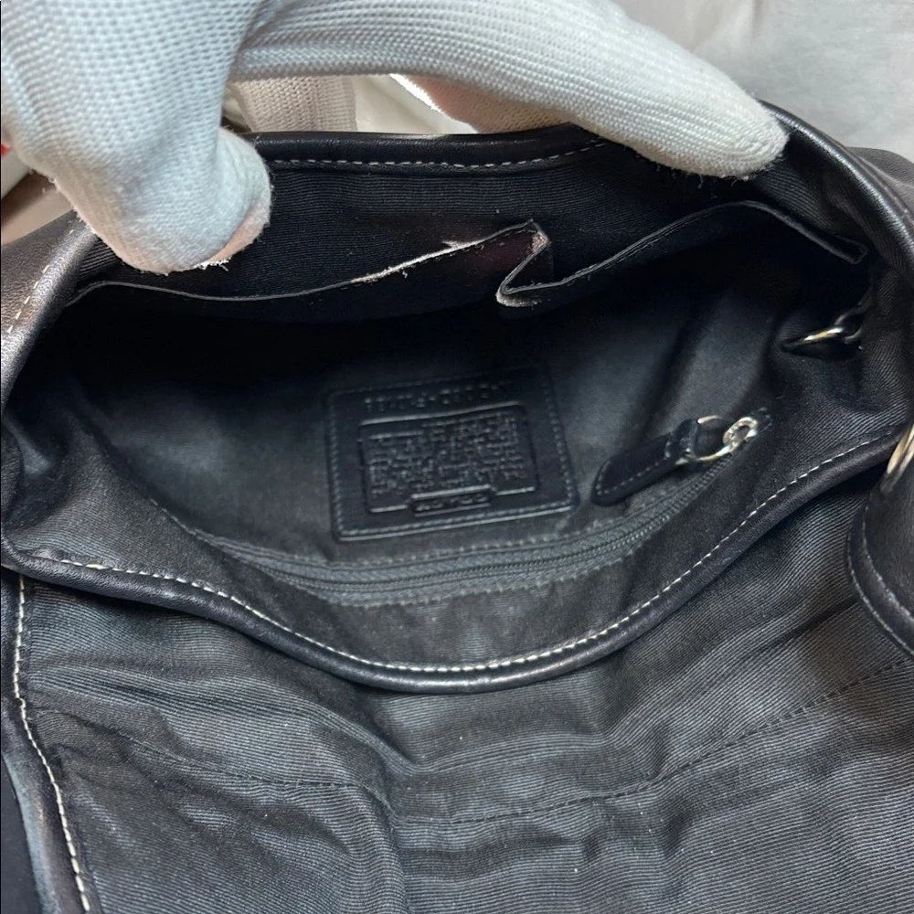 Coach Soho Baguette 2006 - Picture 12 of 17